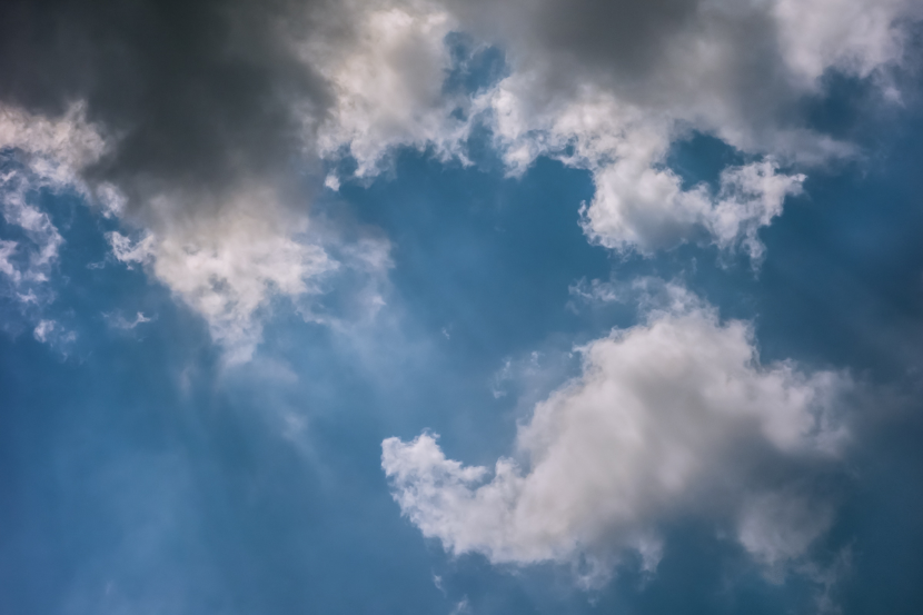 cloud clouds sky zephyr skyscape golden golden-hour amber amber-sky breeze float floating motion breeze dusk glow glowing