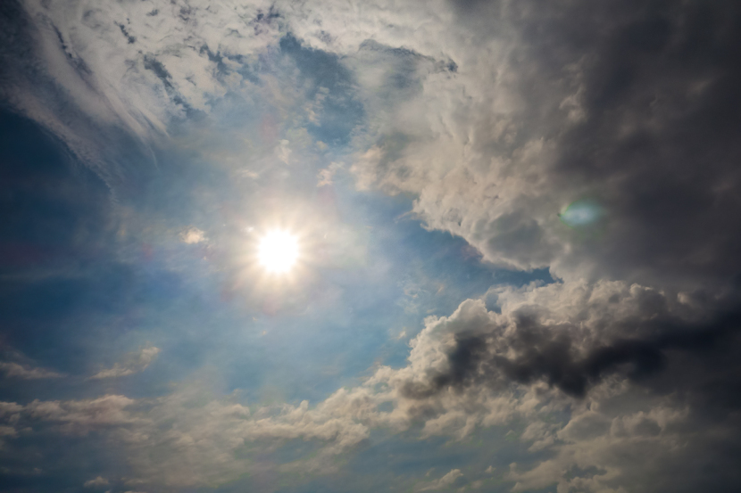 cloud clouds sky zephyr skyscape golden golden-hour amber amber-sky breeze float floating motion breeze dusk glow glowing