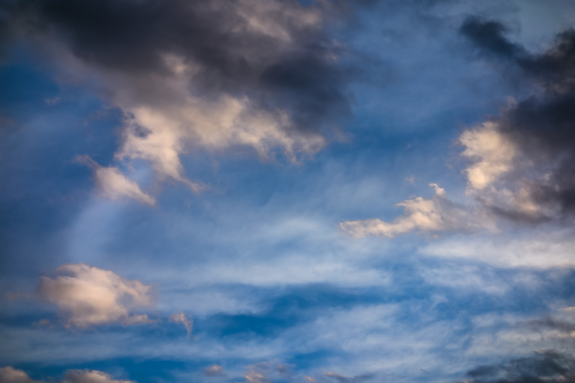 cloud clouds sky zephyr blue golden golden-hour amber amber-sky breeze float floating motion breeze