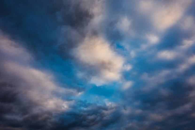 cloud clouds sky zephyr blue golden golden-hour amber amber-sky breeze float floating motion breeze